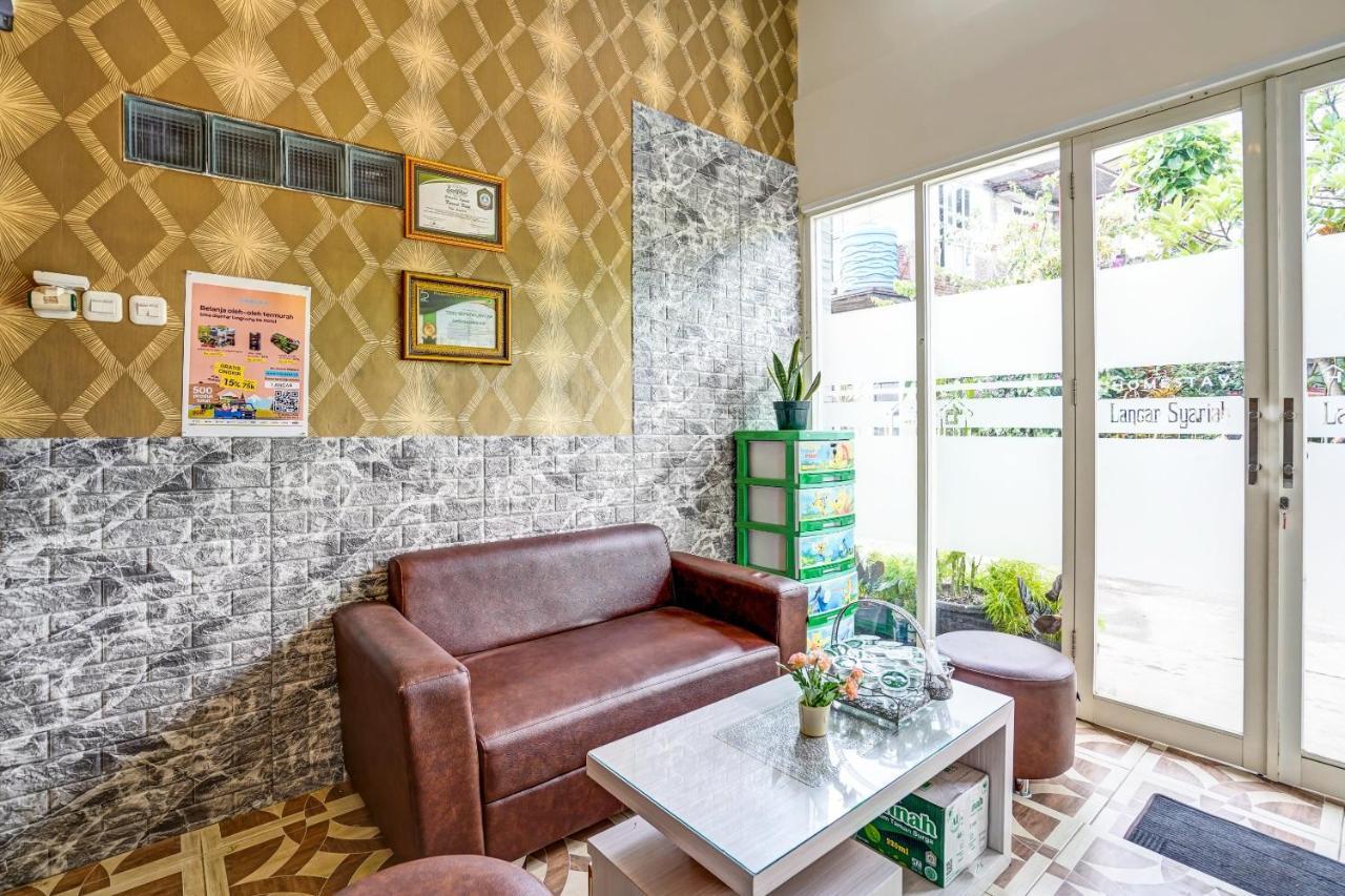 Super Oyo 90642 Lancar Homestay Syariah Tlekung ภายนอก รูปภาพ