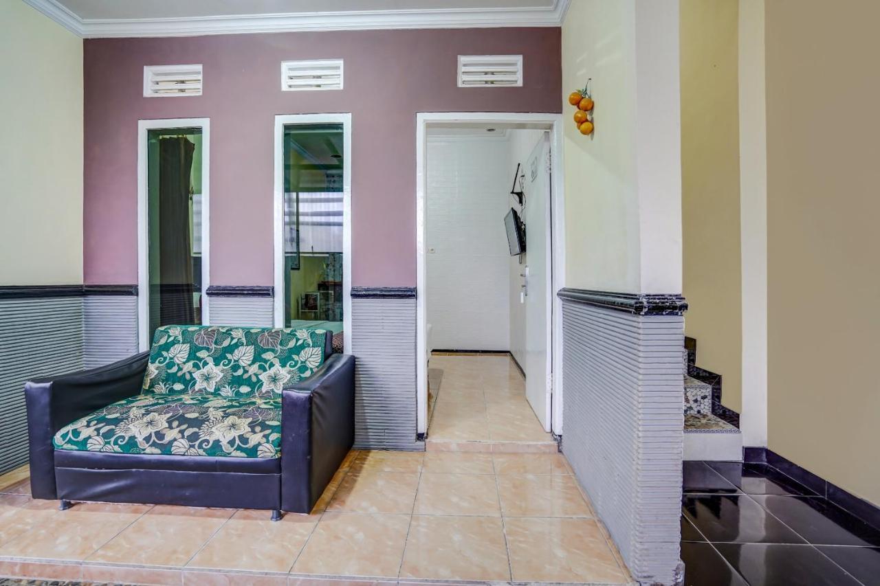 Super Oyo 90642 Lancar Homestay Syariah Tlekung ภายนอก รูปภาพ