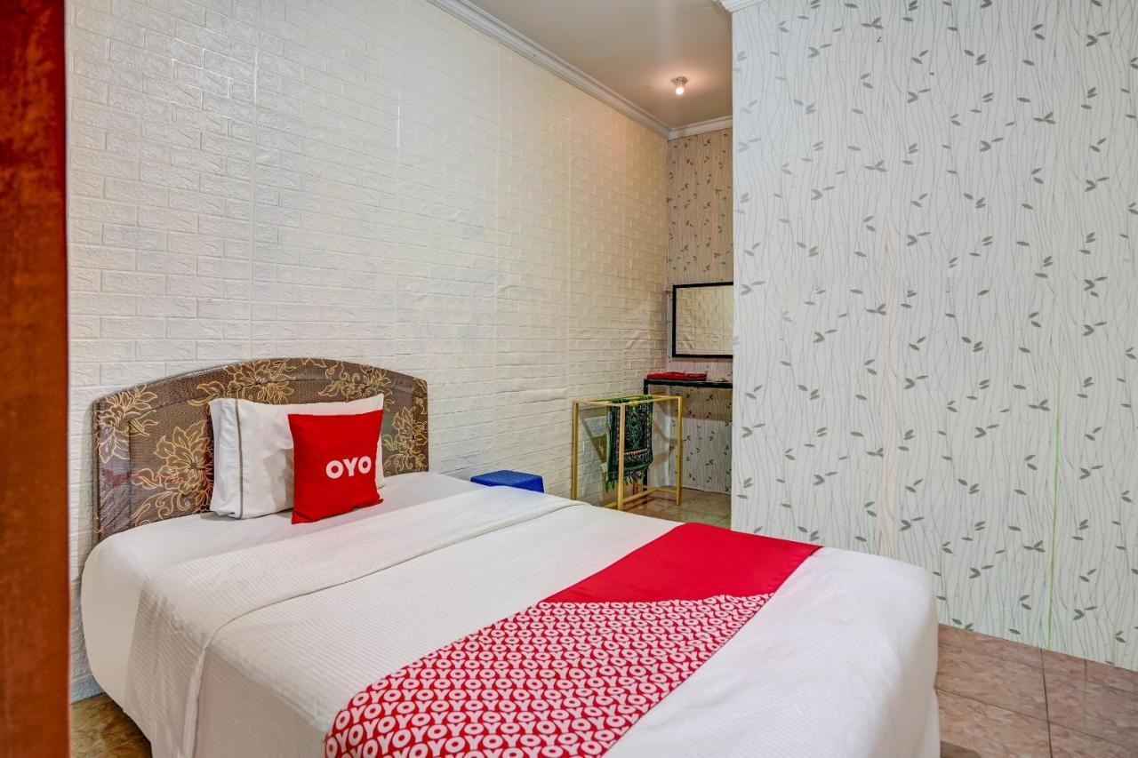 Super Oyo 90642 Lancar Homestay Syariah Tlekung ภายนอก รูปภาพ