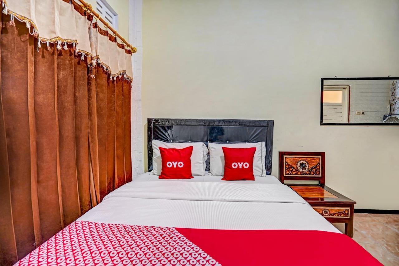 Super Oyo 90642 Lancar Homestay Syariah Tlekung ภายนอก รูปภาพ
